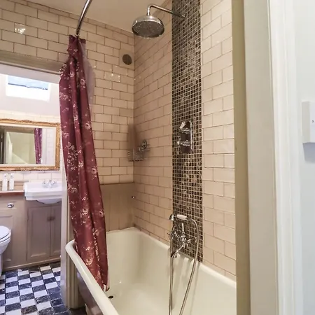 2 Castlegate * 纳尔斯伯勒