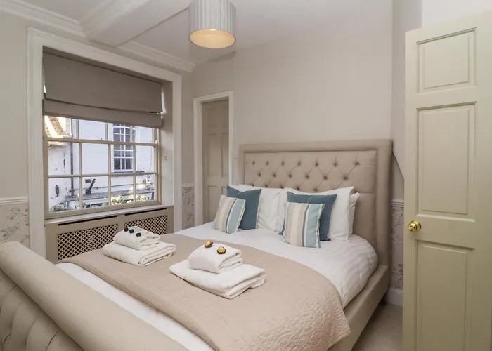 2 Castlegate * Knaresborough