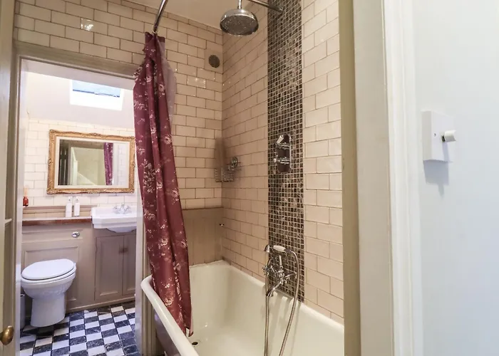 2 Castlegate * Knaresborough