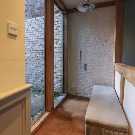 別荘 2 Castlegate *